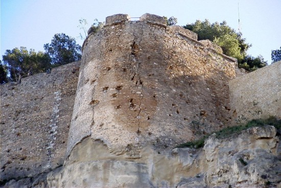 Detalle del Recalce de la Torre Norte del Castillo de Denia Detalle del Recalce de la Torre Norte del Castillo de Denia