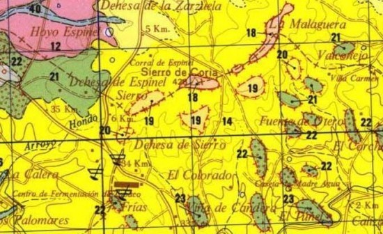 Detalle de la hoja 596 – Moraleja de la cartografía 1:50.000 del IGME (el deslizamiento está en el centro de la imagen) Detalle de la hoja 596 – Moraleja de la cartografía 1:50.000 del IGME (el deslizamiento está en el centro de la imagen)